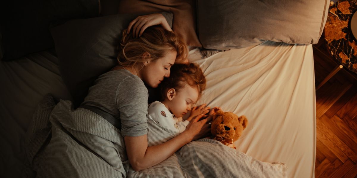 À quel âge les enfants doiventils arrêter de partager le lit de leurs parents ? Nouvelles Du